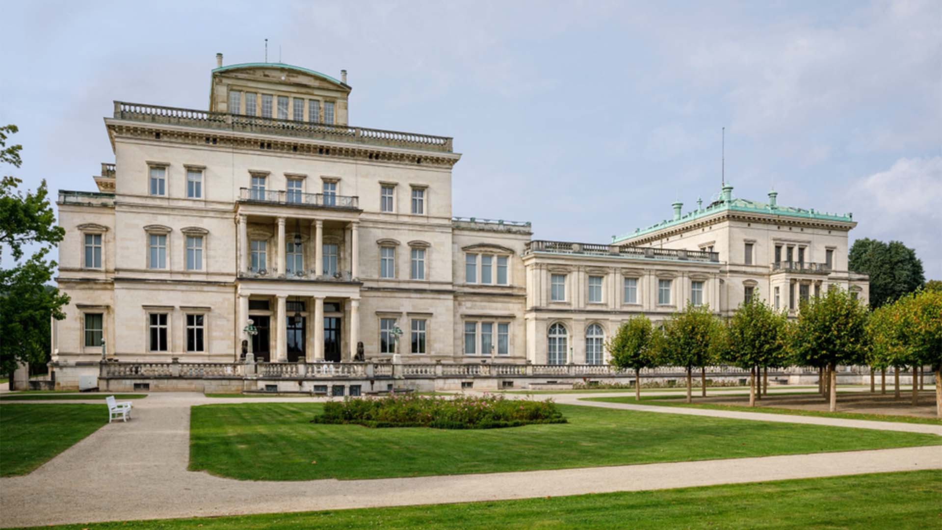 Villa mit Vorgarten